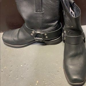 Size 10 Frye harness boots black